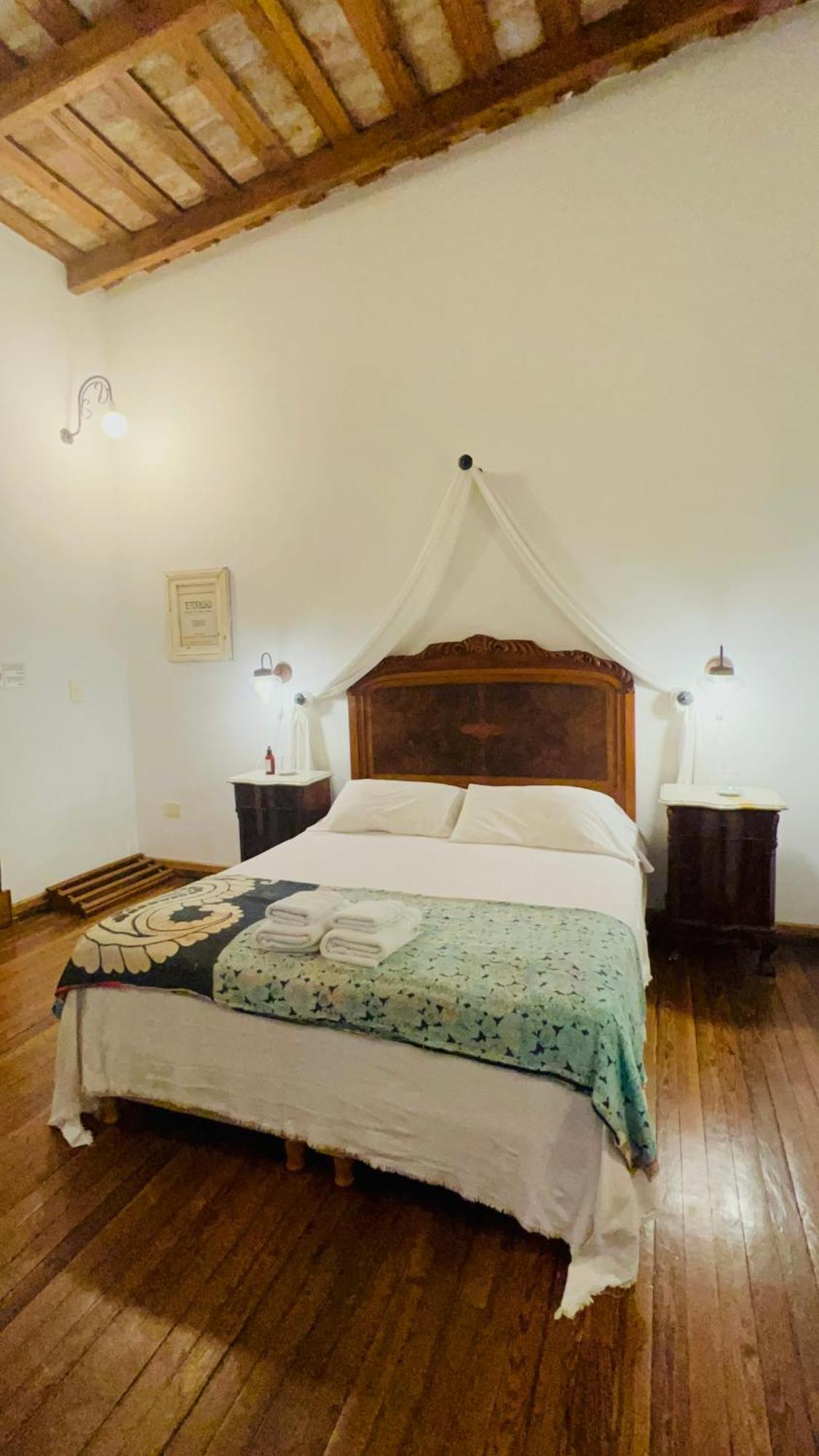 Antigua Casona Bed & Breakfast Hotel San Antonio de Areco Ngoại thất bức ảnh